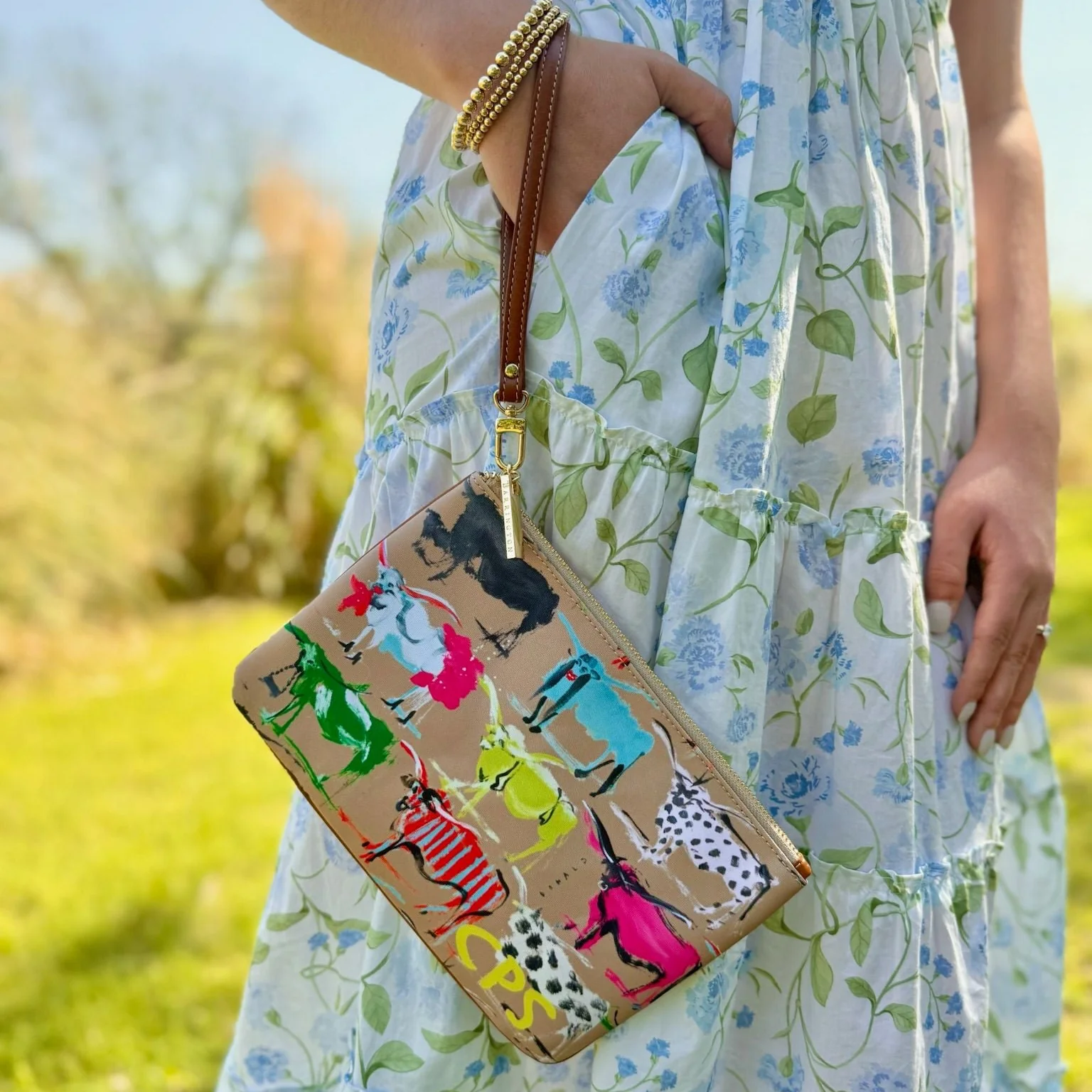 Everyday Essentials Pouch With Wristlet × Drawbertson - Image 2
