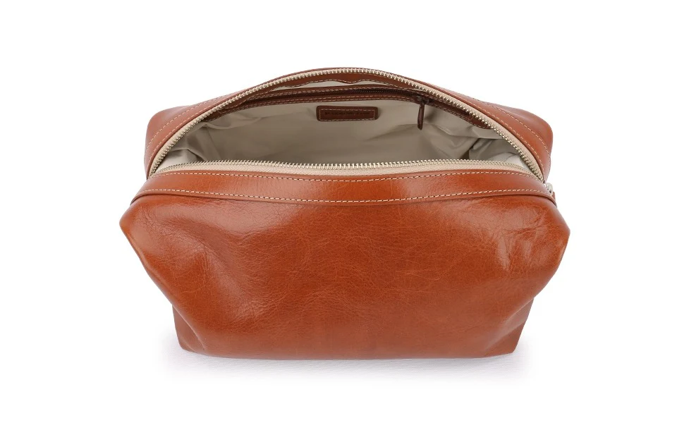Men's Shave Kit in Florentine Leather - Image 4