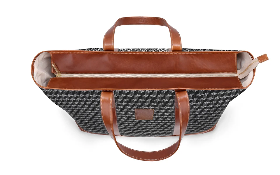 St. Charles Zippered Yacht Tote - Image 3