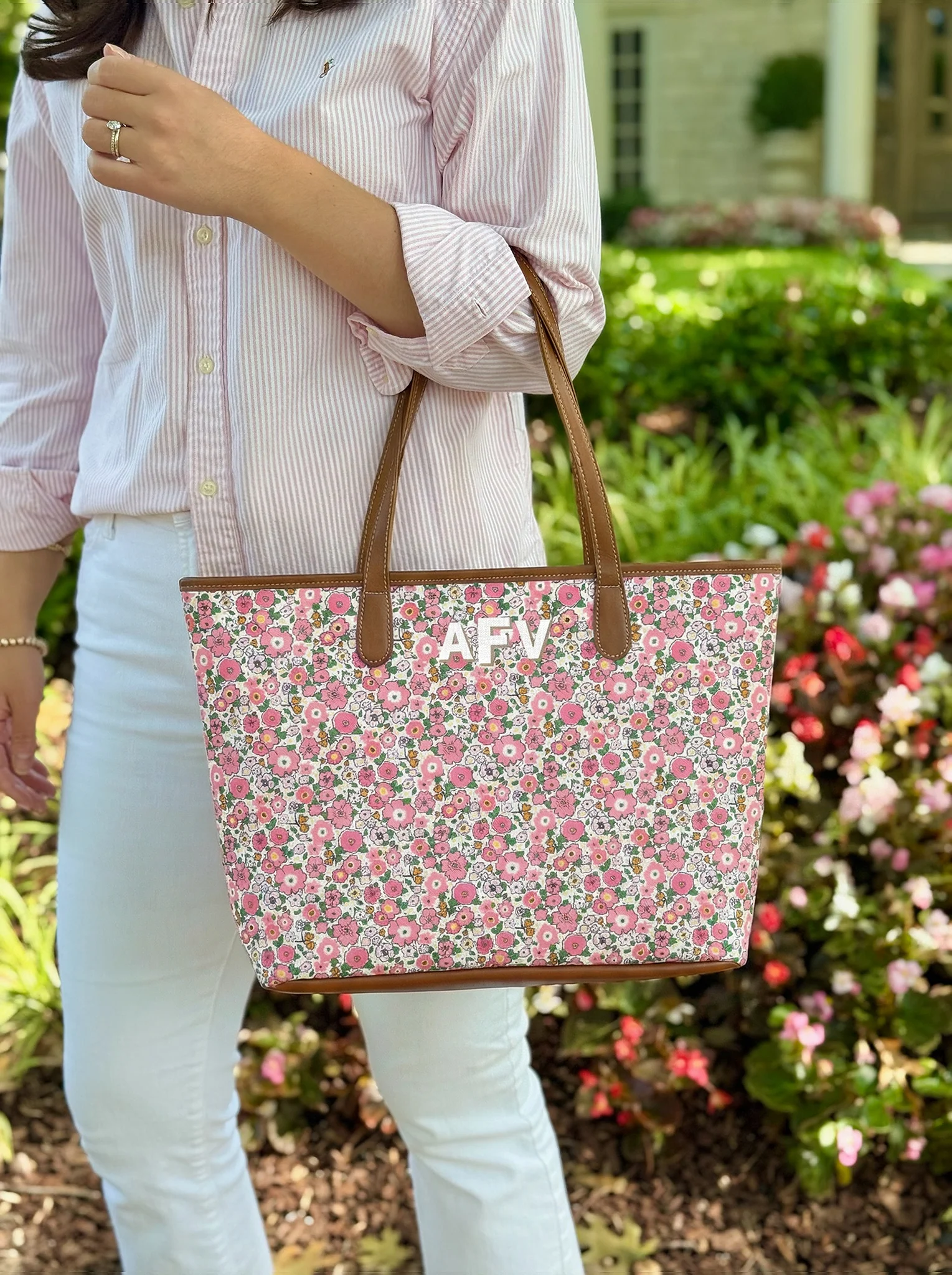Sutton Zippered Small Tote - Image 4